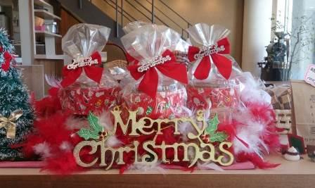 クリスマス限定シフォンケーキを発売します