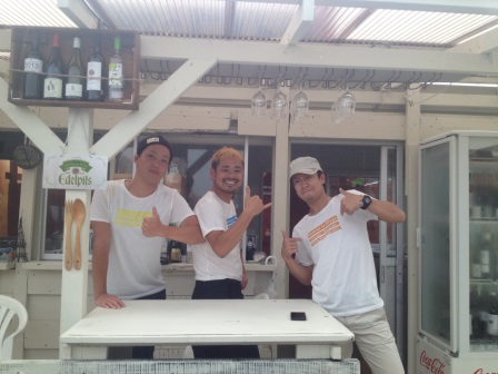 海の家「ビストロ・ラ・プラージュ」絶賛営業中