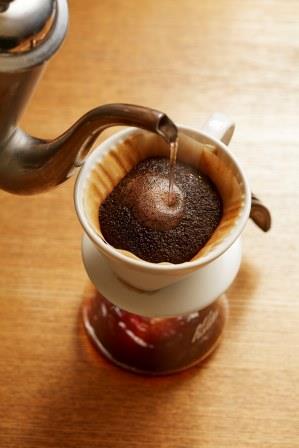 スタッフ募集　炭火焙煎珈琲．凛　本店・east＋店・コレド室町店